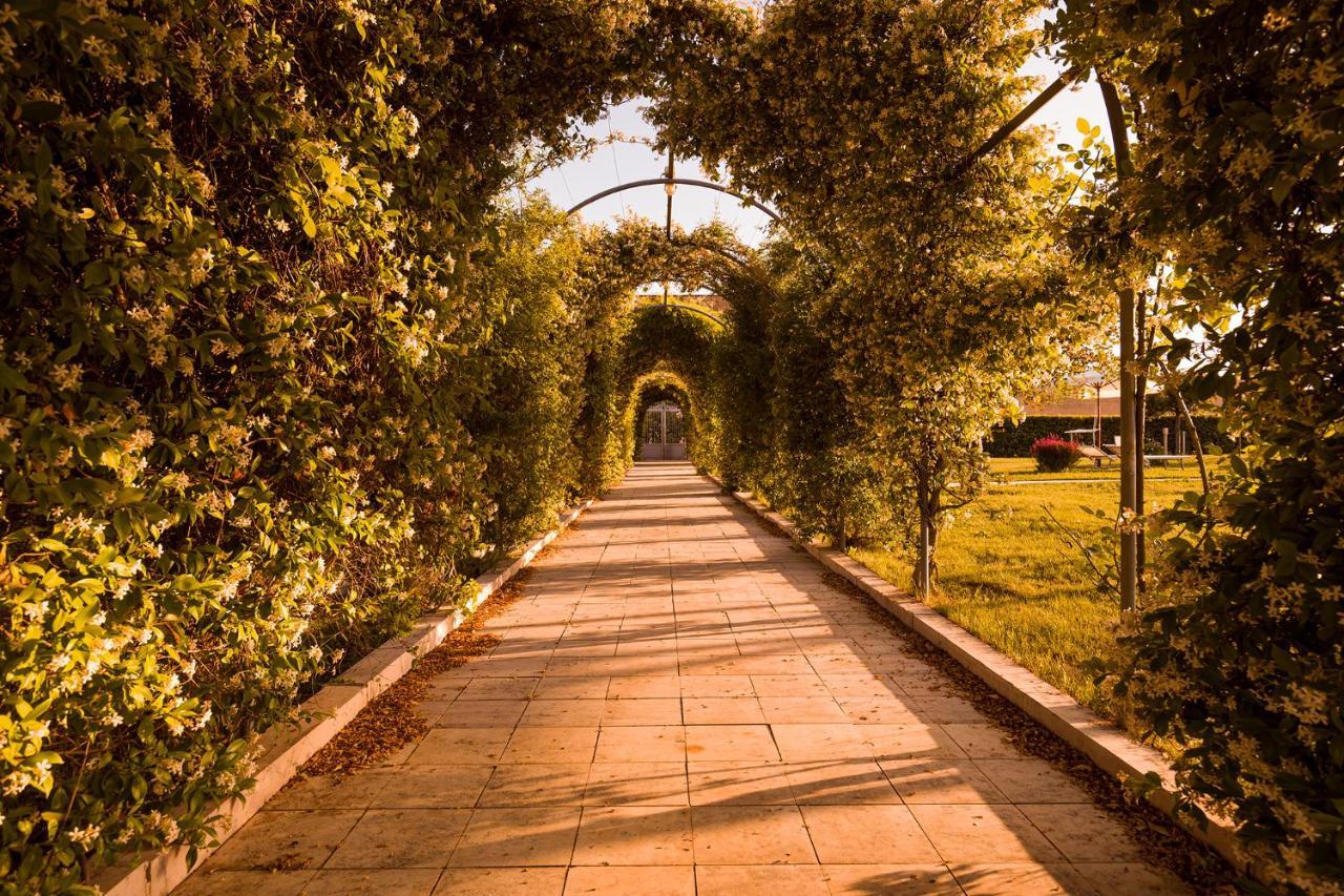 Tenuta Giardini Nuovi Novoli Екстериор снимка