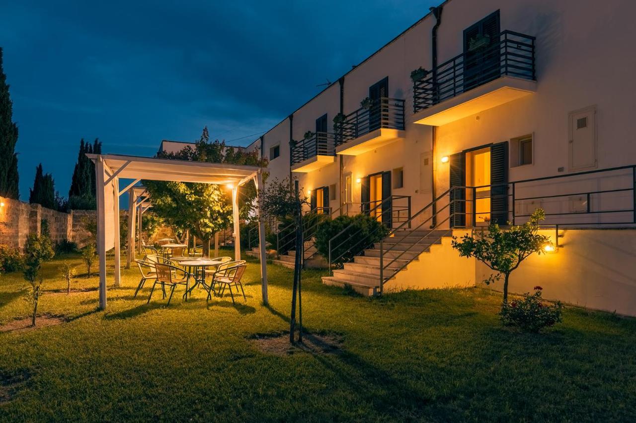 Tenuta Giardini Nuovi Novoli Екстериор снимка