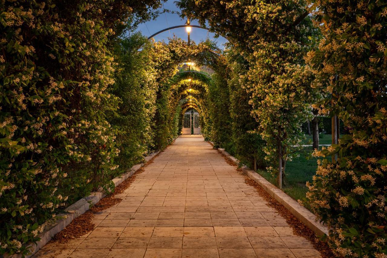 Tenuta Giardini Nuovi Novoli Екстериор снимка
